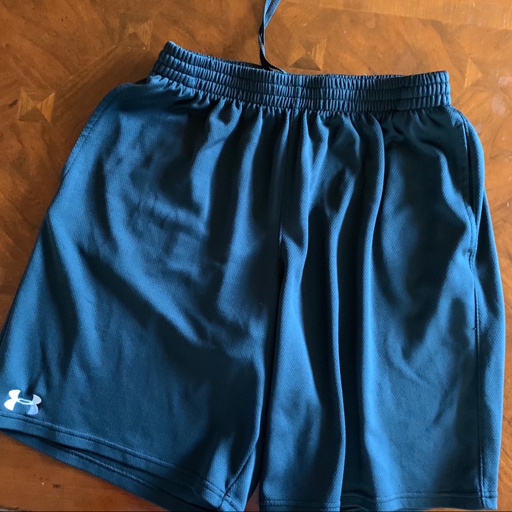 Under Armour Black shorts
